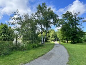 ひとやすみの径